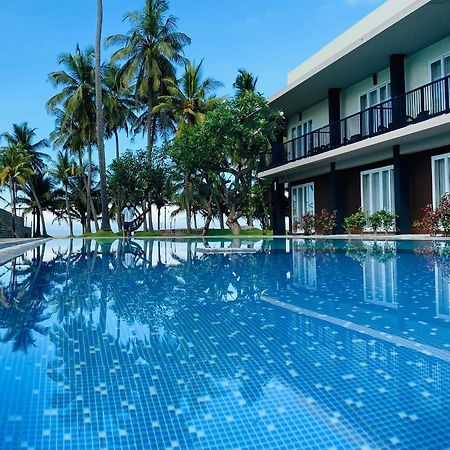 Golden Star Beach Hotel Negombo Eksteriør bilde
